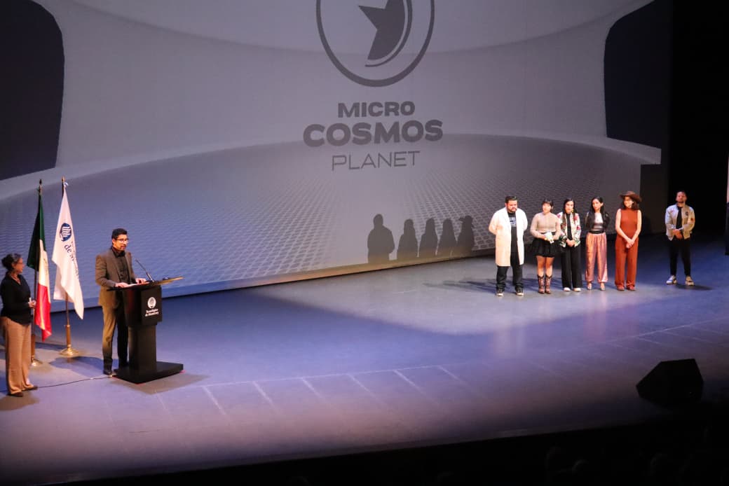 MICROCOSMOS